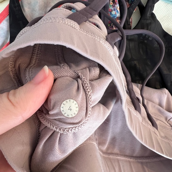 Lululemon Energy Bra *Peek - Picture 9 of 9
